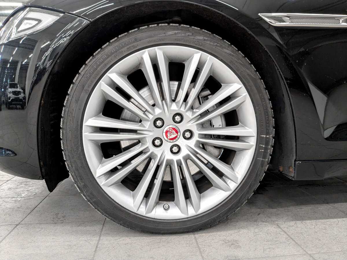 Б/У Ягуар ИксДжи 2017 года. Фото: #17