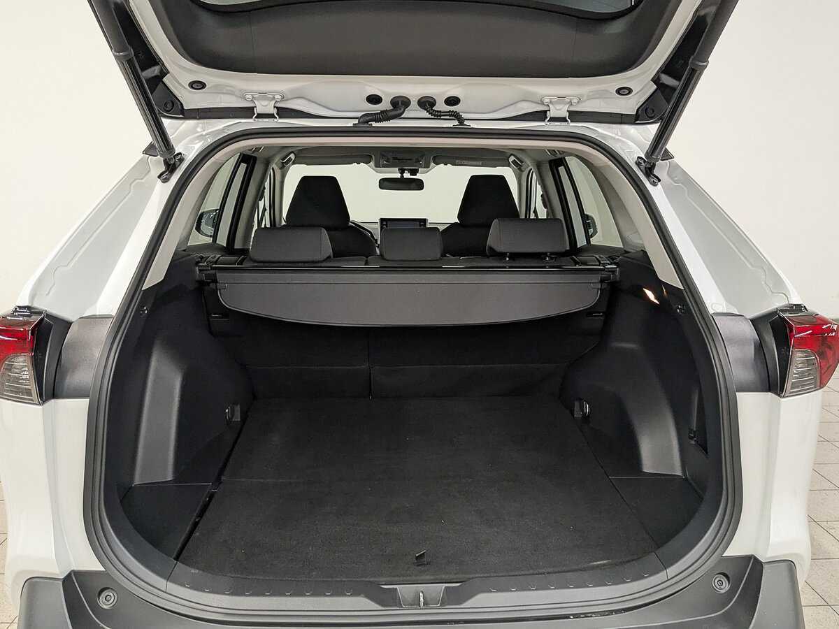 Б/У Тойота Рав4 2020 года. Фото: #9