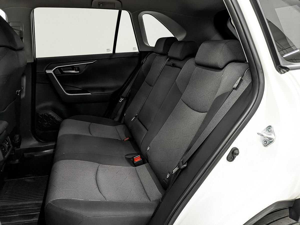 Б/У Тойота Рав4 2020 года. Фото: #17