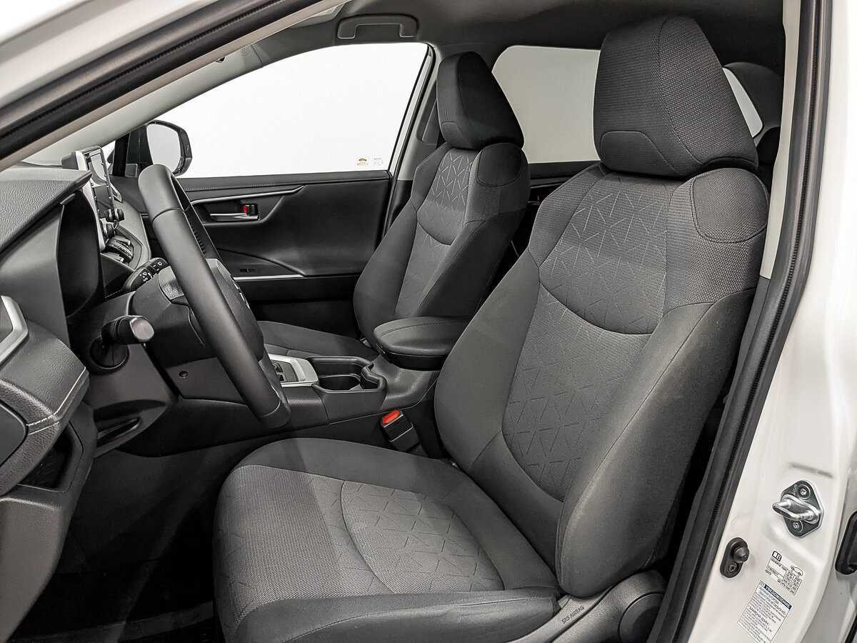 Б/У Тойота Рав4 2020 года. Фото: #19