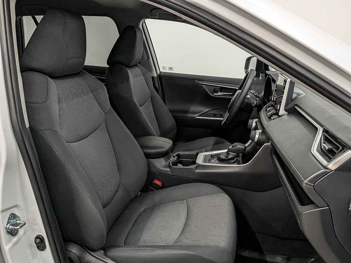 Б/У Тойота Рав4 2020 года. Фото: #22