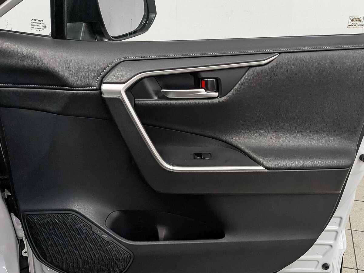 Б/У Тойота Рав4 2020 года. Фото: #23