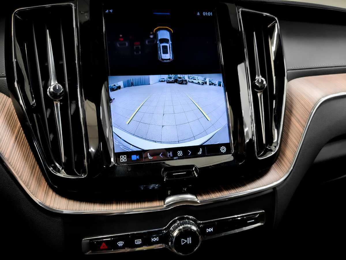 Б/У Вольво ИксЦ60 2021 года. Фото: #23