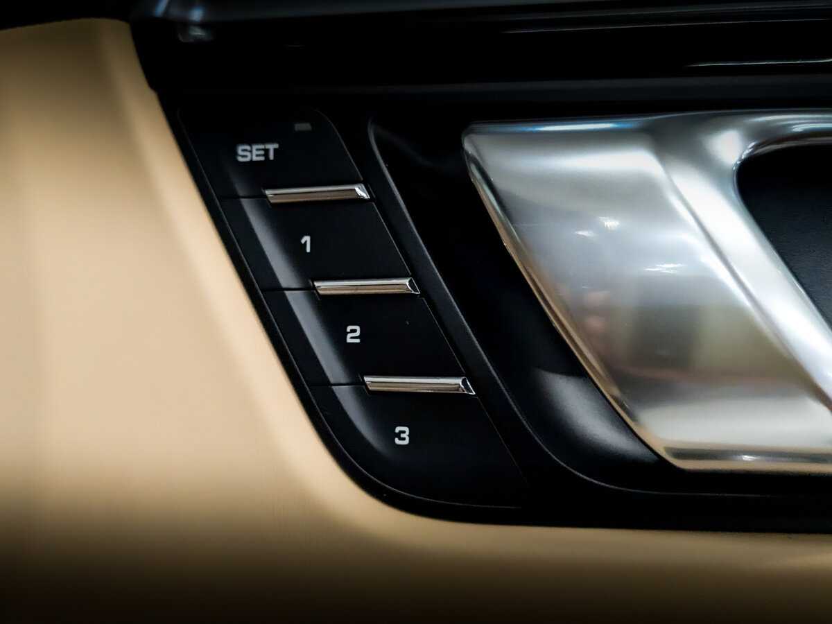 Б/У Порш Макан 2017 года. Фото: #25