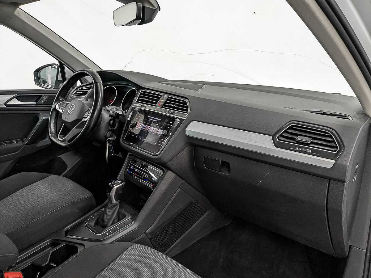 Б/У Фольксваген Тигуан 2021 года. Фото: #10