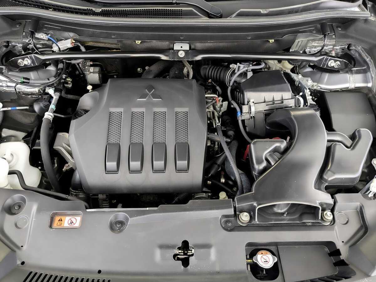 Б/У Митсубиши Еклипс Кросс 2019 года. Фото: #8