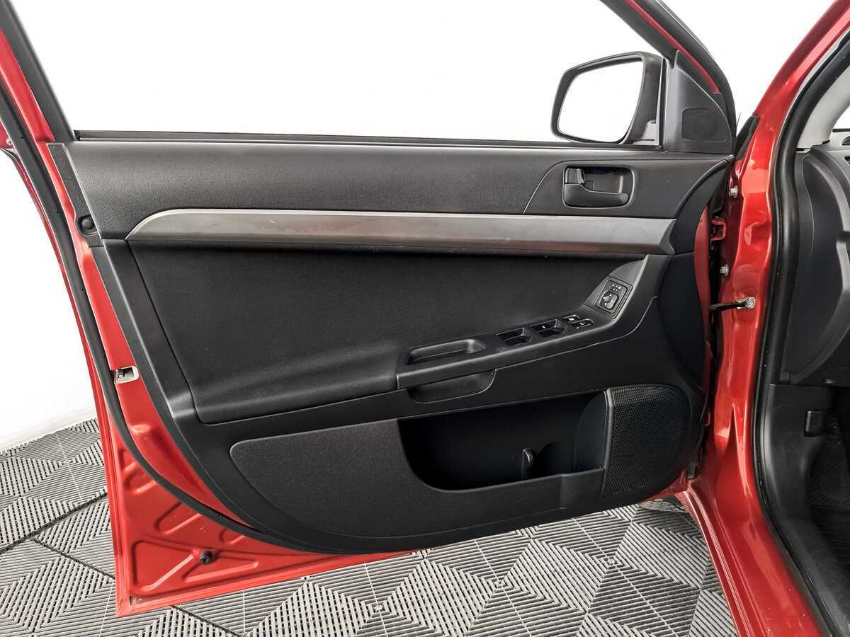 Б/У Митсубиши Лансер 2008 года. Фото: #17