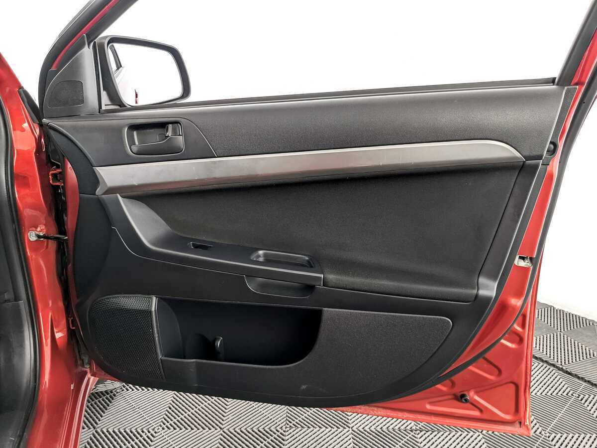 Б/У Митсубиши Лансер 2008 года. Фото: #22