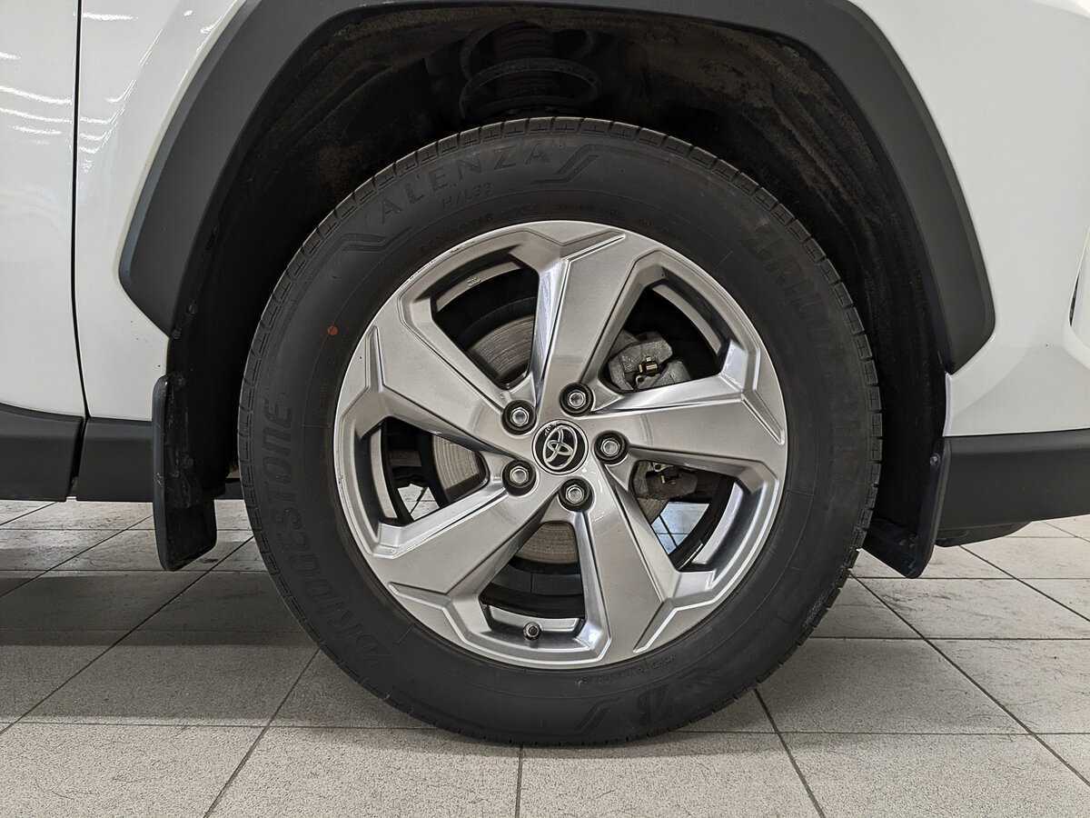 Б/У Тойота Рав4 2022 года. Фото: #11