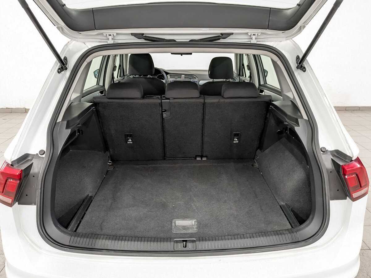 Б/У Фольксваген Тигуан 2021 года. Фото: #9