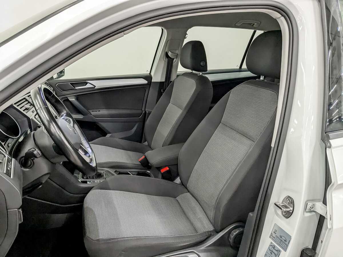 Б/У Фольксваген Тигуан 2021 года. Фото: #16