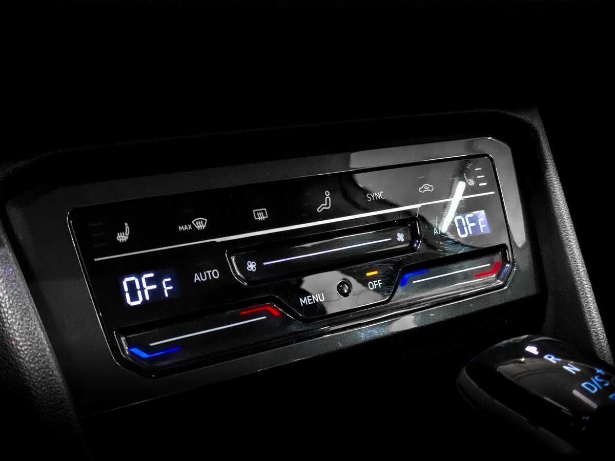 Б/У Фольксваген Тигуан 2021 года. Фото: #21