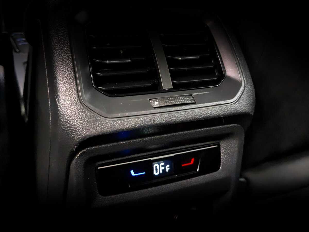 Б/У Фольксваген Тигуан 2021 года. Фото: #22