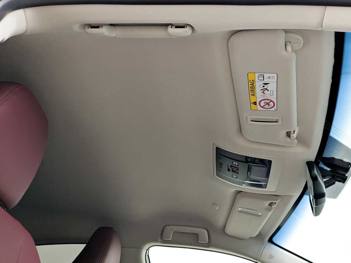 Б/У Лексус Н-Икс 2018 года. Фото: #21