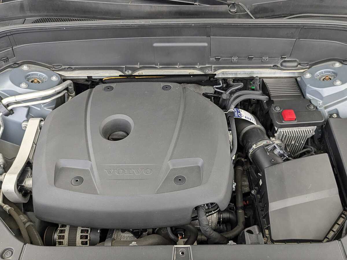 Б/У Вольво ИксЦ90 2020 года. Фото: #8