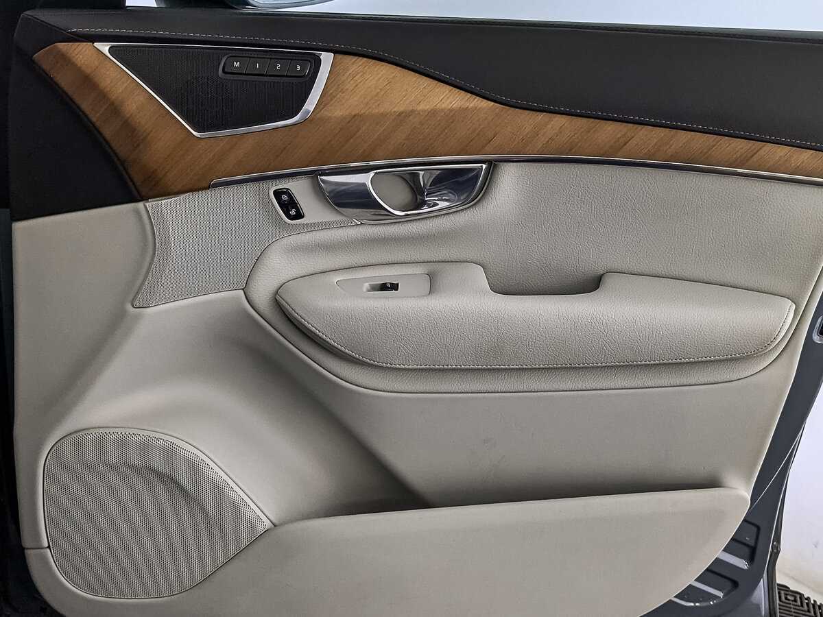 Б/У Вольво ИксЦ90 2020 года. Фото: #22