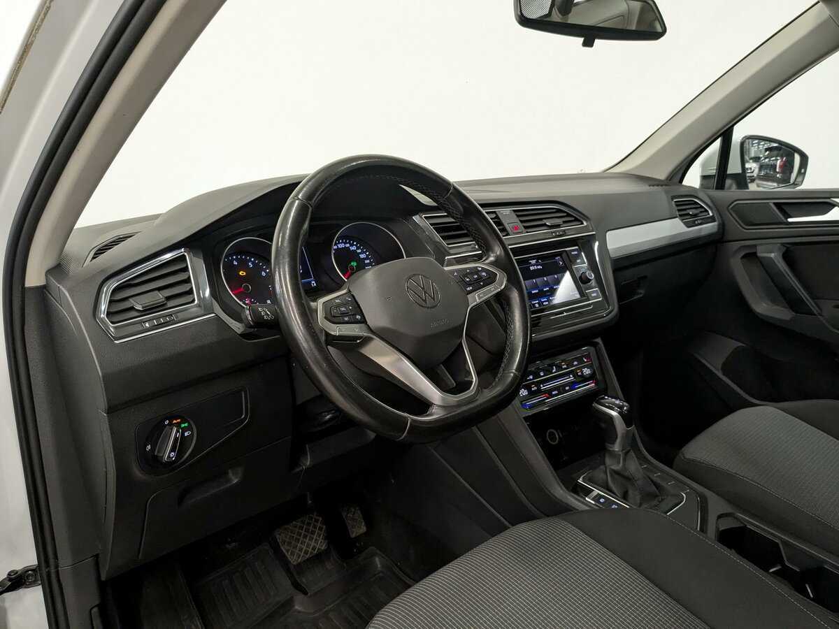 Б/У Фольксваген Тигуан 2021 года. Фото: #15