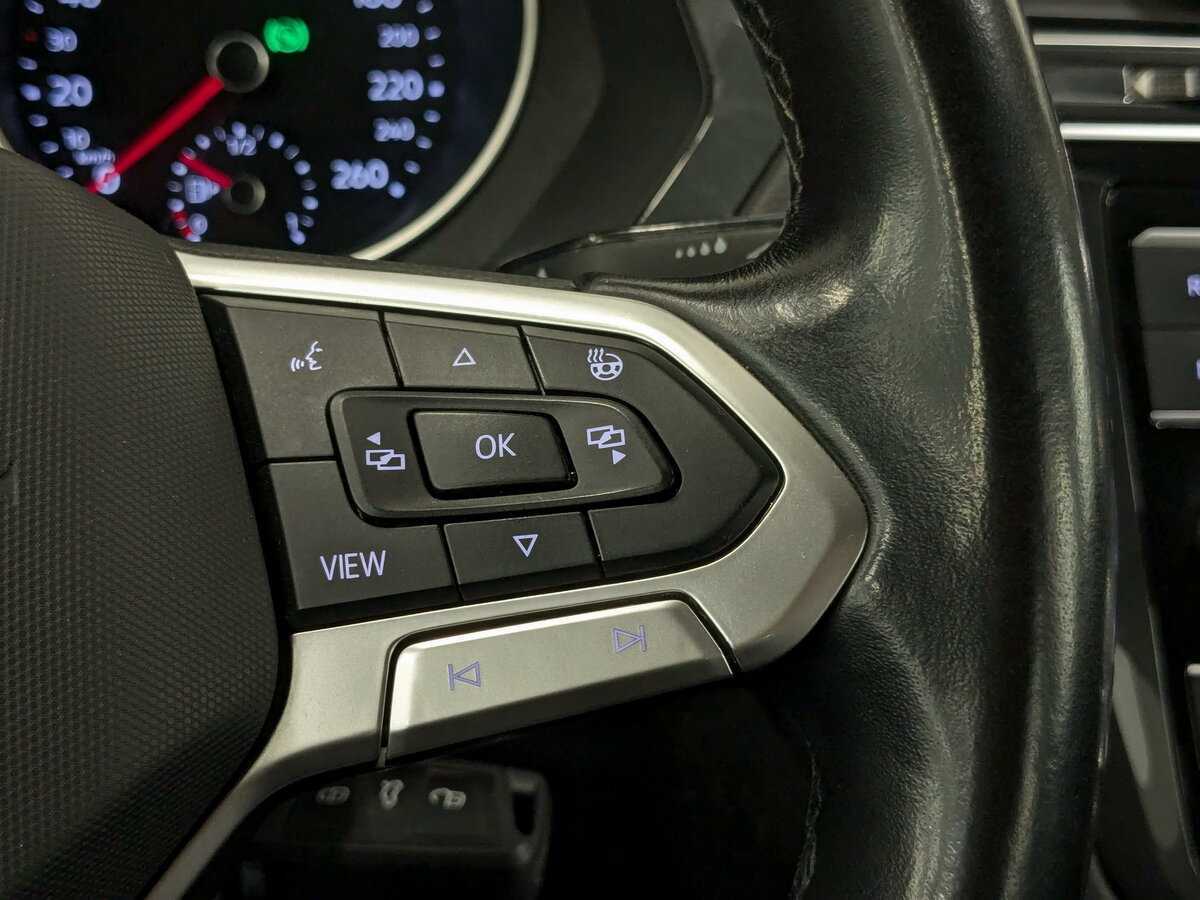 Б/У Фольксваген Тигуан 2021 года. Фото: #26