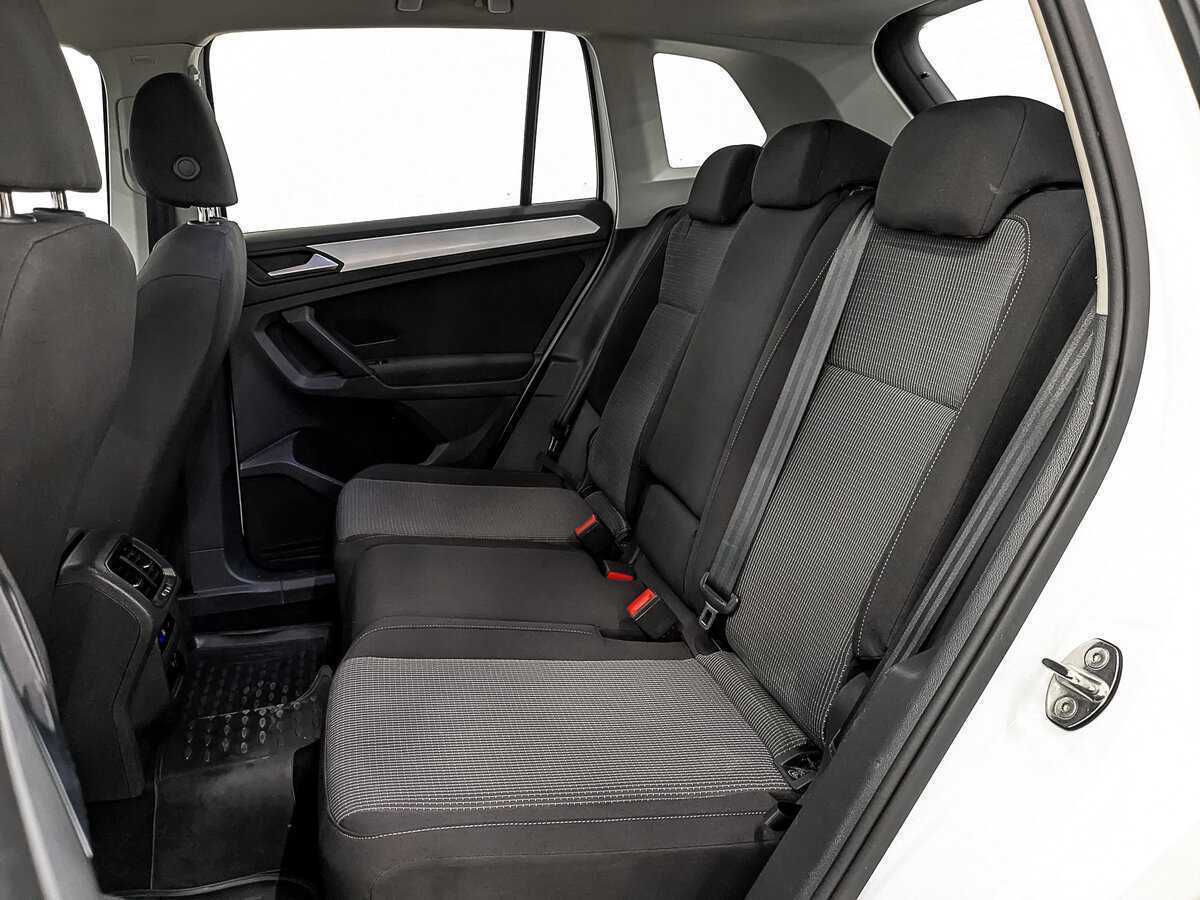 Б/У Фольксваген Тигуан 2021 года. Фото: #14