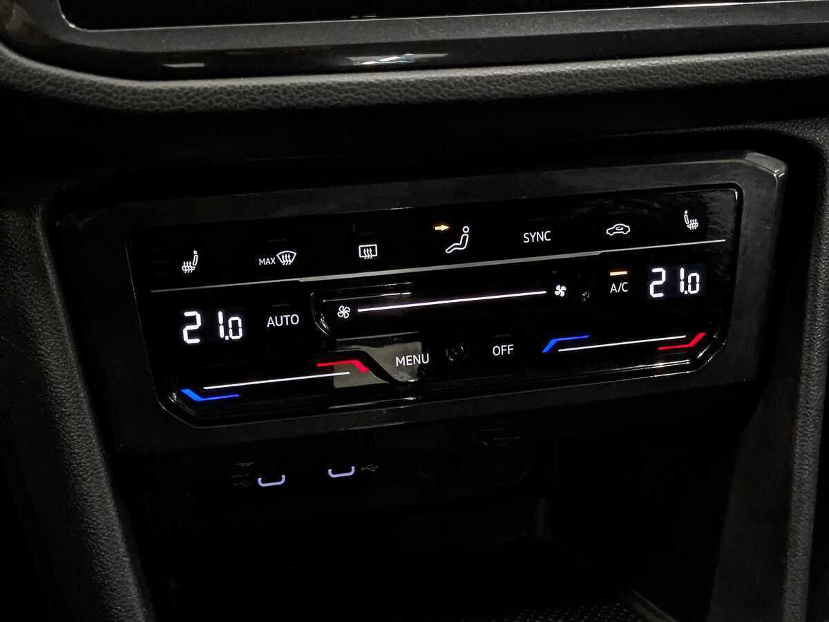 Б/У Фольксваген Тигуан 2021 года. Фото: #20