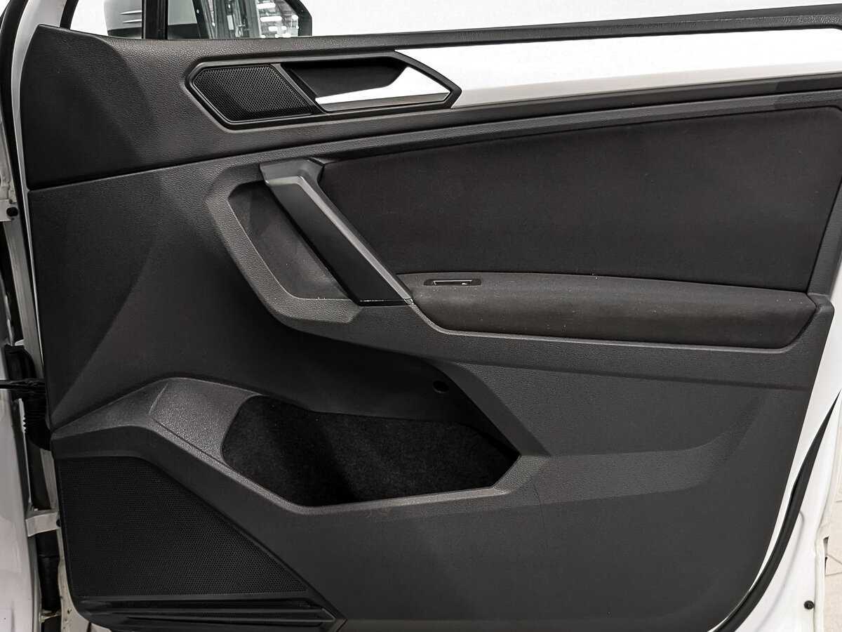 Б/У Фольксваген Тигуан 2021 года. Фото: #24