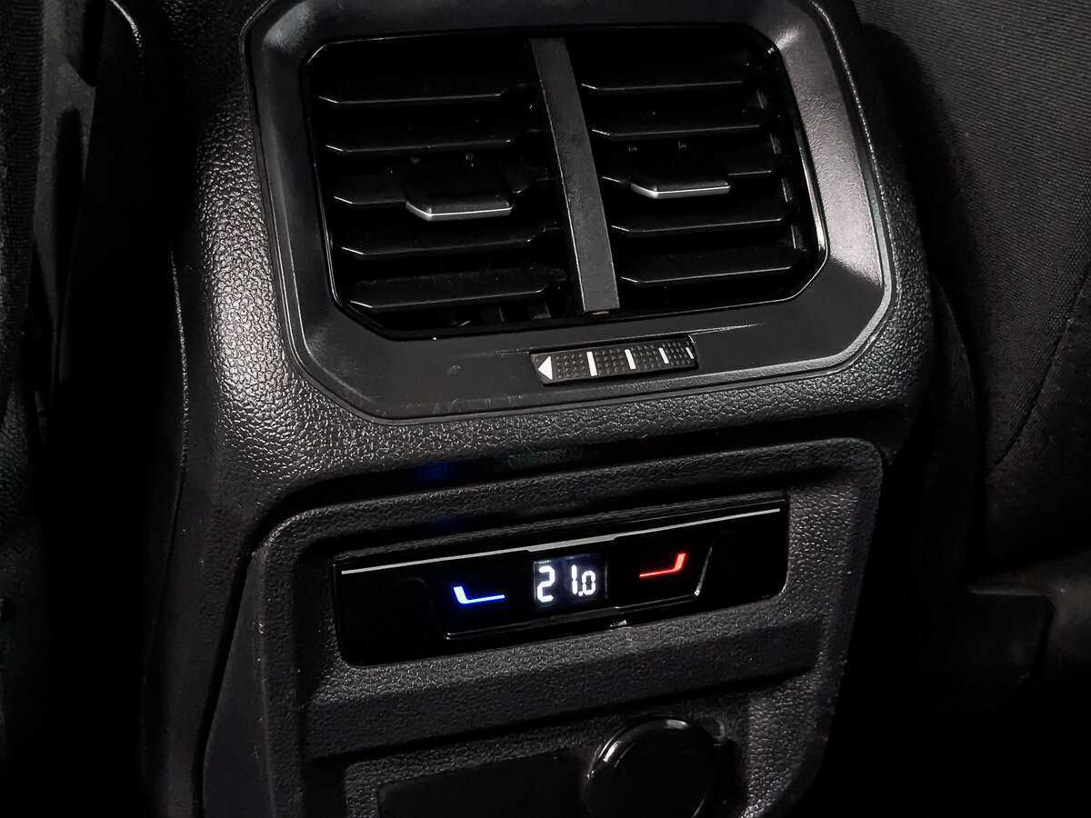 Б/У Фольксваген Тигуан 2021 года. Фото: #28