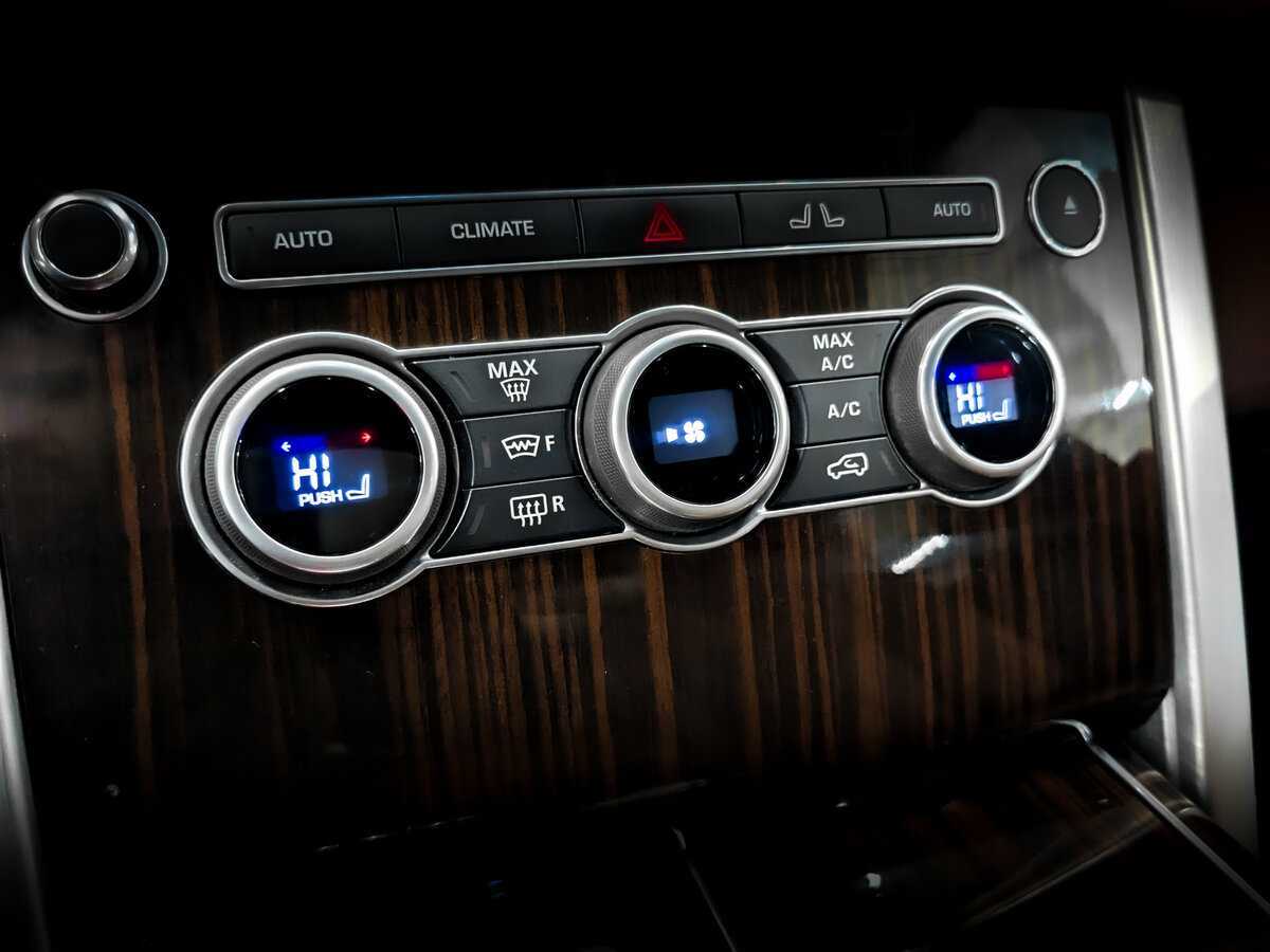 Б/У Лэнд Ровер Рэнж Ровер 2017 года. Фото: #23