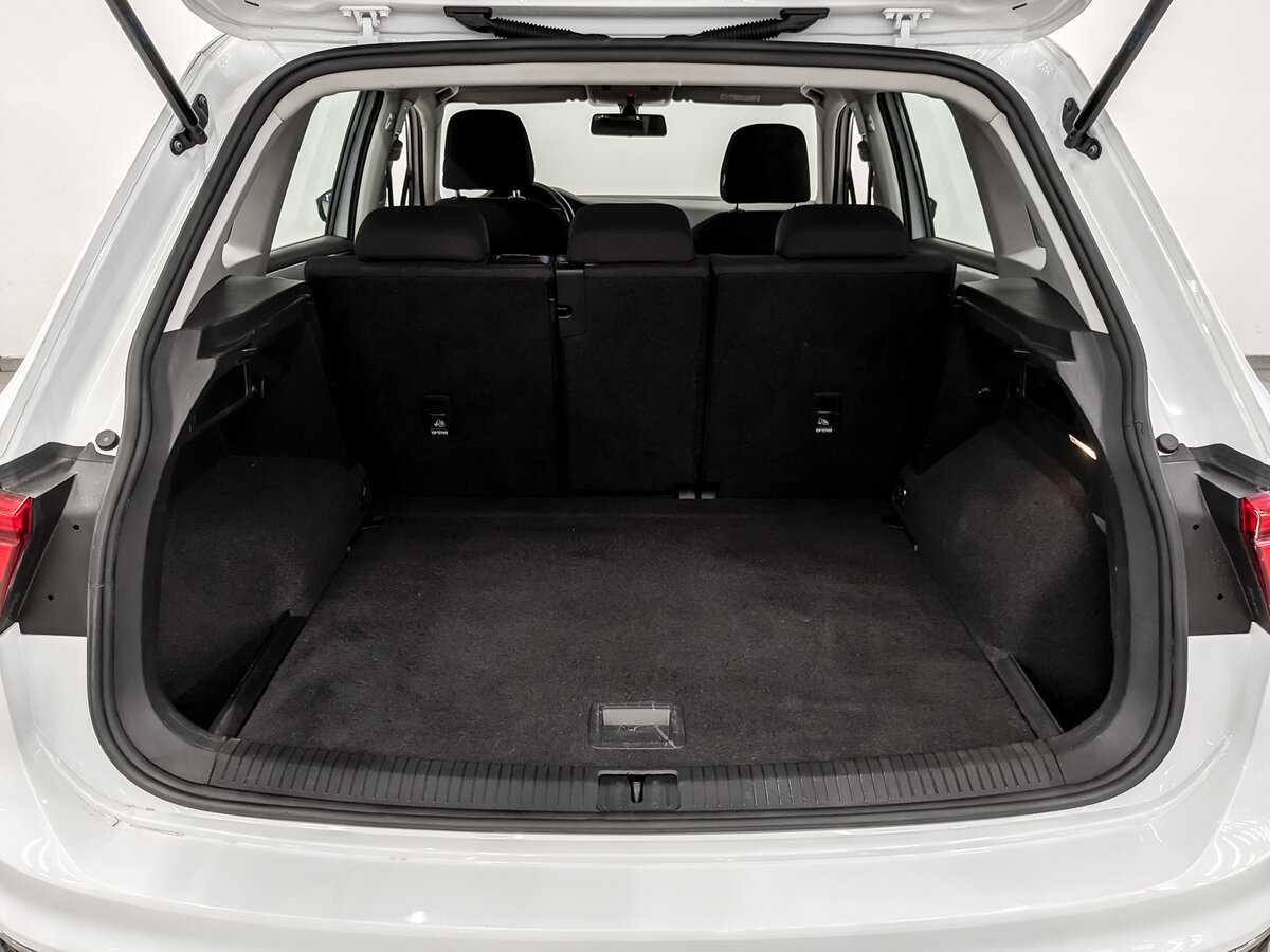 Б/У Фольксваген Тигуан 2021 года. Фото: #9