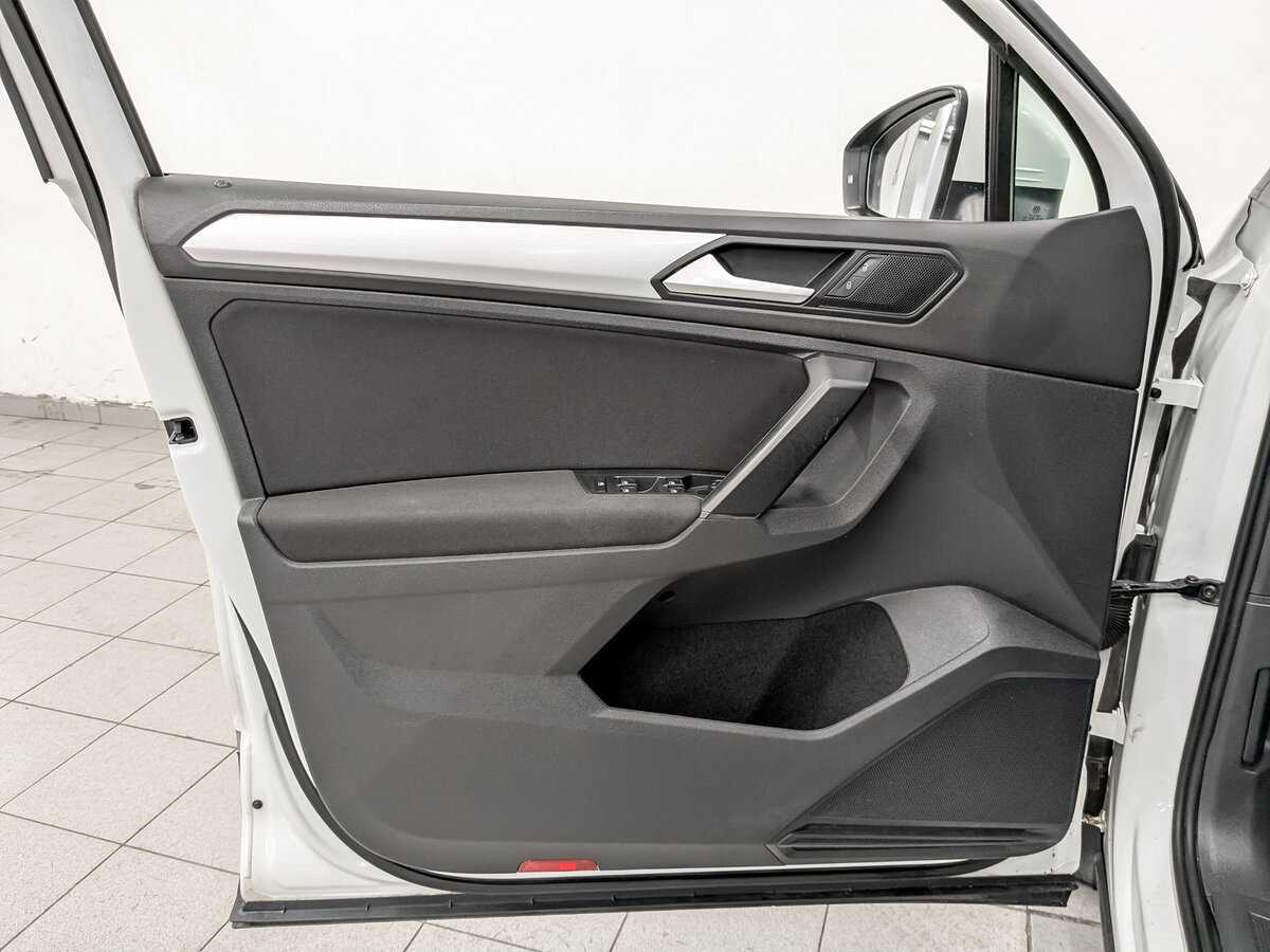 Б/У Фольксваген Тигуан 2021 года. Фото: #18