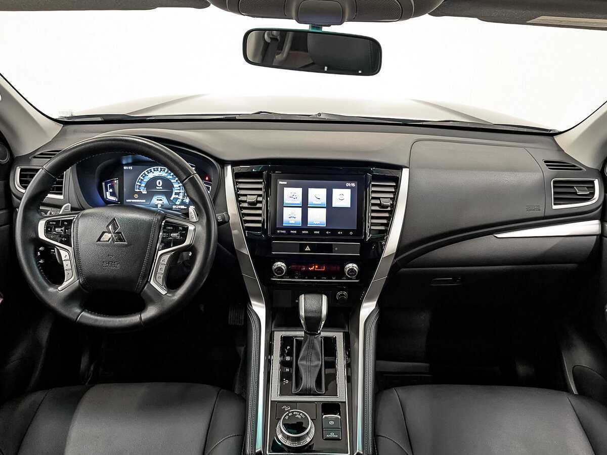 Б/У Митсубиши Монтеро Спорт 2021 года. Фото: #11