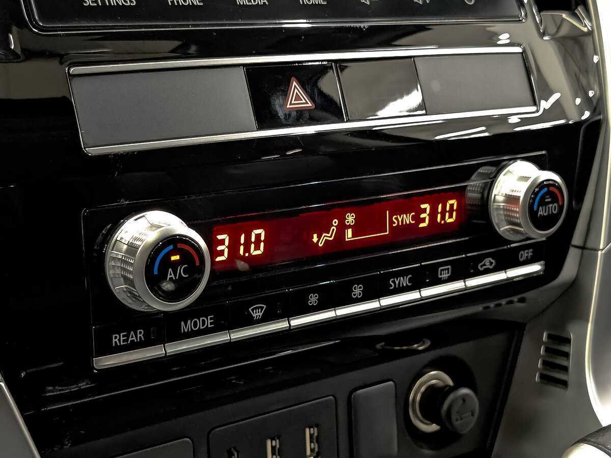 Б/У Митсубиши Монтеро Спорт 2021 года. Фото: #18