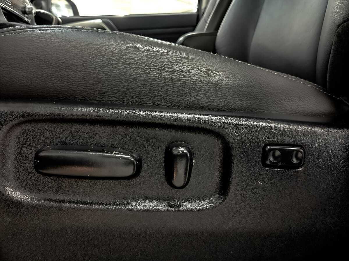 Б/У Митсубиши Монтеро Спорт 2021 года. Фото: #23