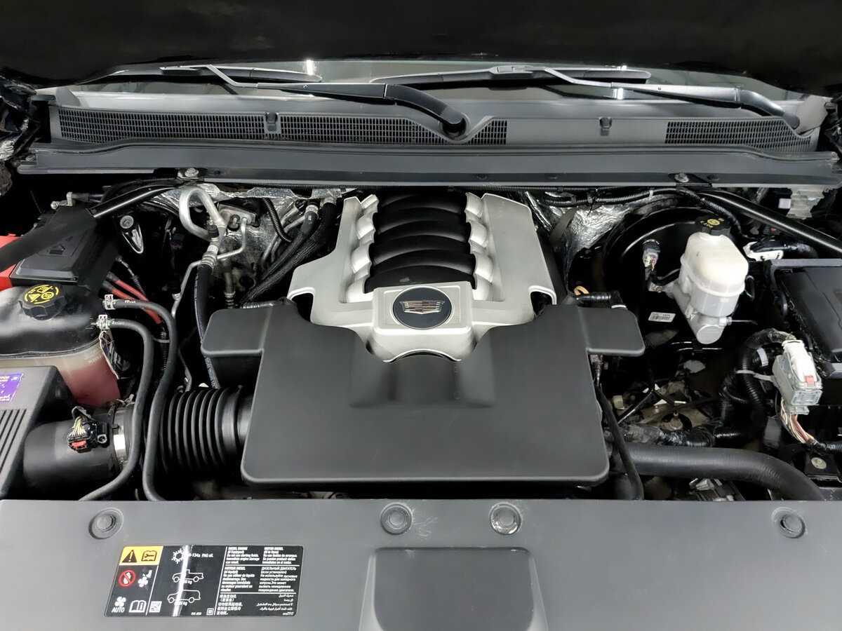 Б/У Кадиллак Эскалэйд 2017 года. Фото: #8