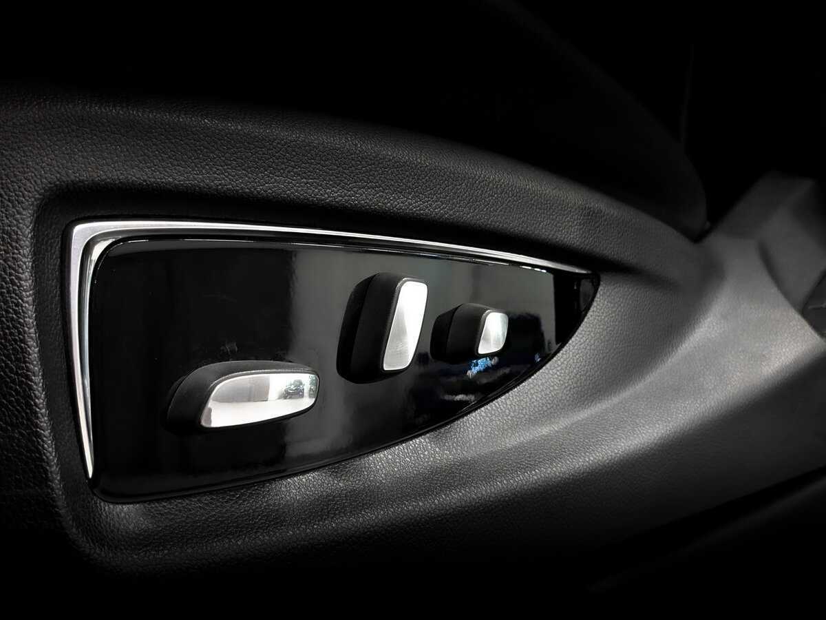 Б/У Кадиллак Эскалэйд 2017 года. Фото: #18