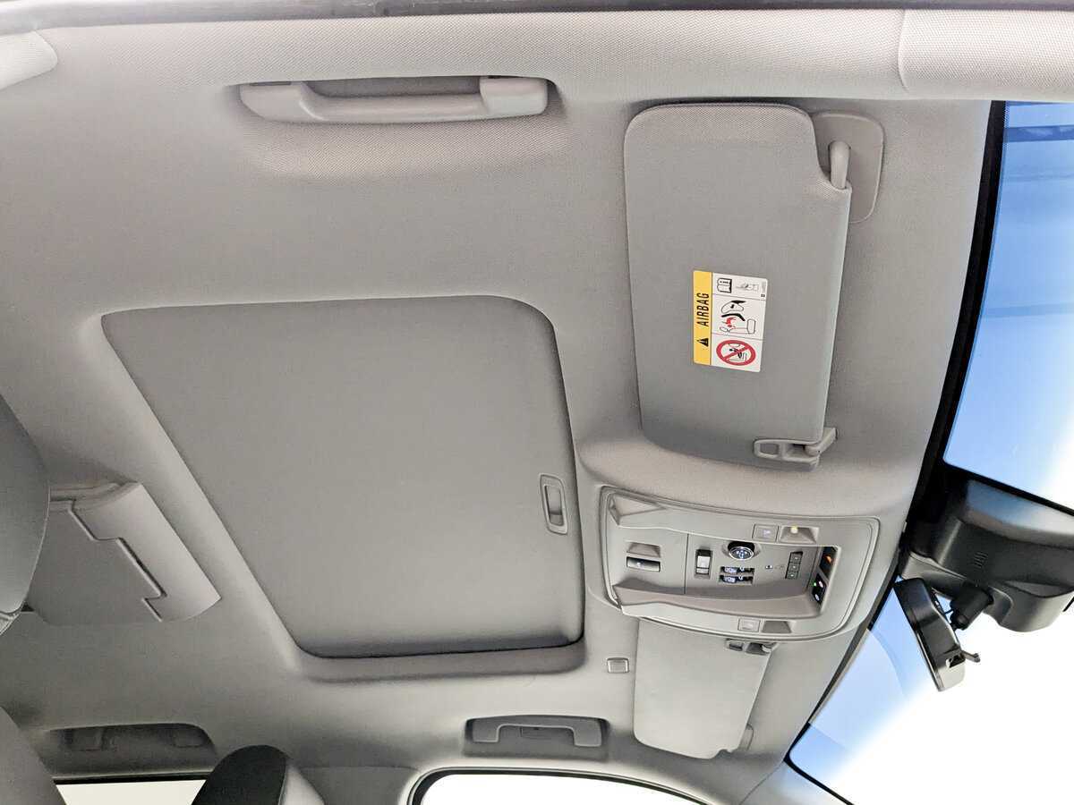 Б/У Кадиллак Эскалэйд 2017 года. Фото: #21