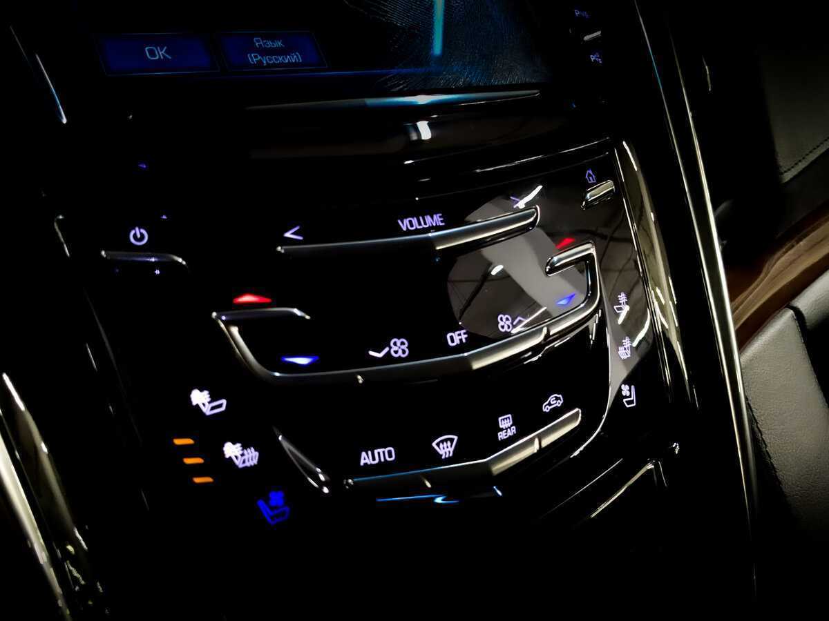 Б/У Кадиллак Эскалэйд 2017 года. Фото: #27