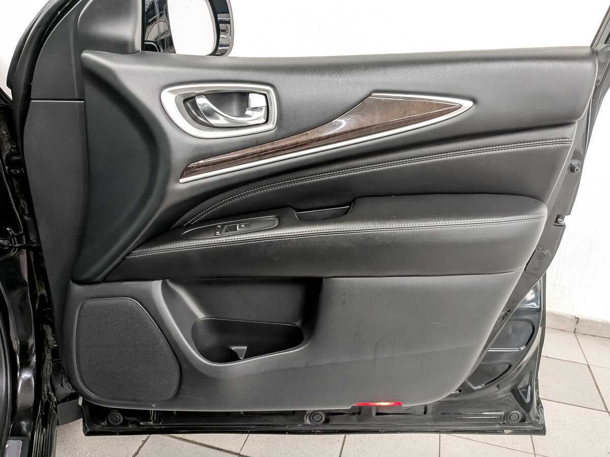 Б/У Инфинити К-Икс60 2017 года. Фото: #24