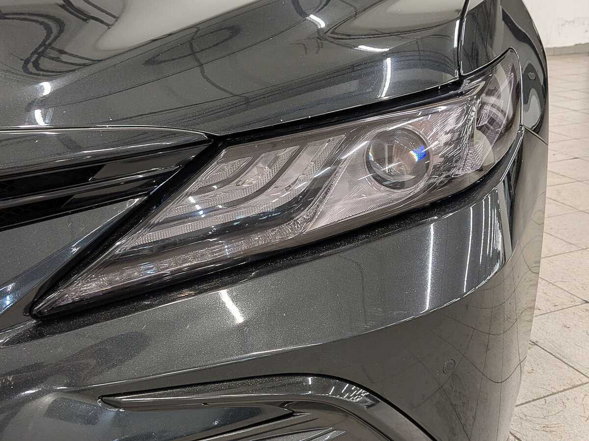 Б/У Тойота Камри 2023 года. Фото: #10