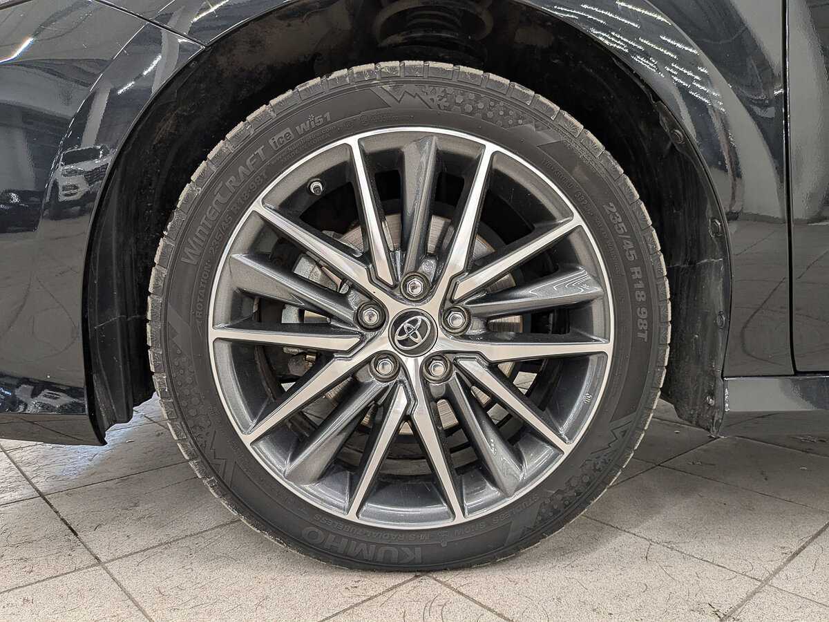 Б/У Тойота Камри 2023 года. Фото: #11