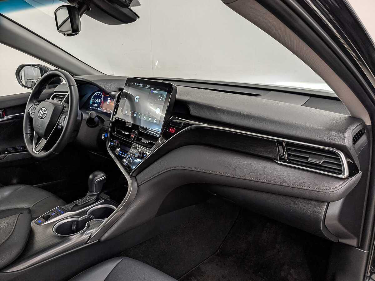 Б/У Тойота Камри 2023 года. Фото: #12