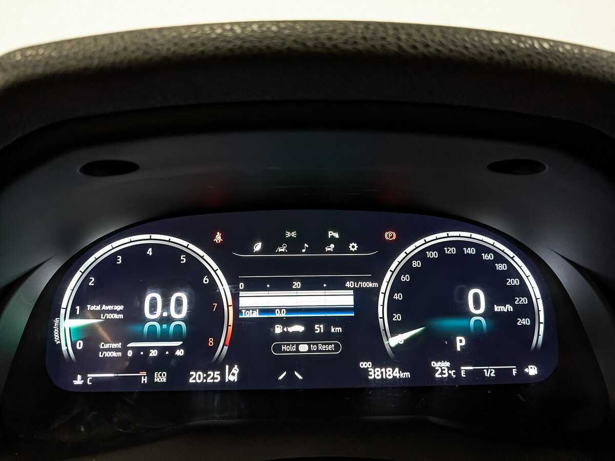 Б/У Тойота Камри 2023 года. Фото: #15