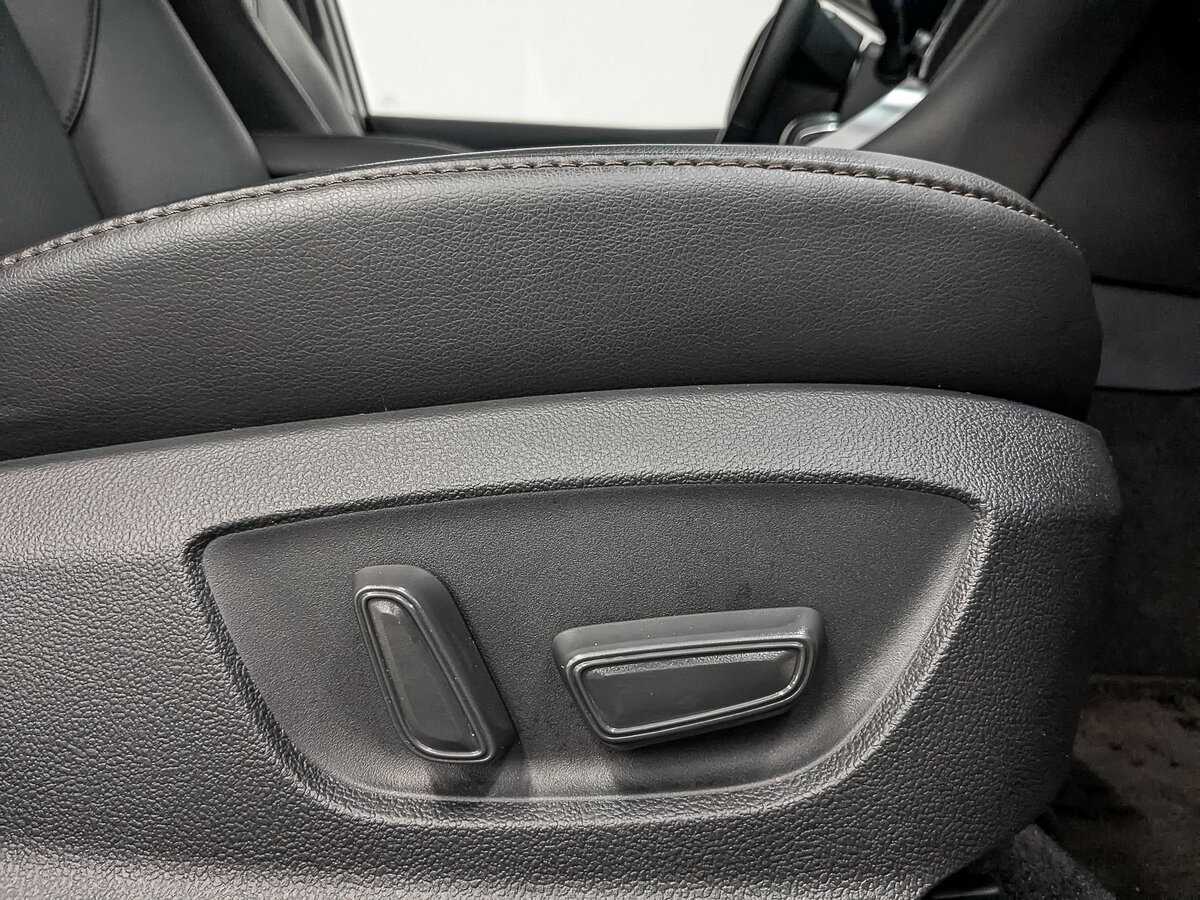 Б/У Тойота Камри 2023 года. Фото: #25