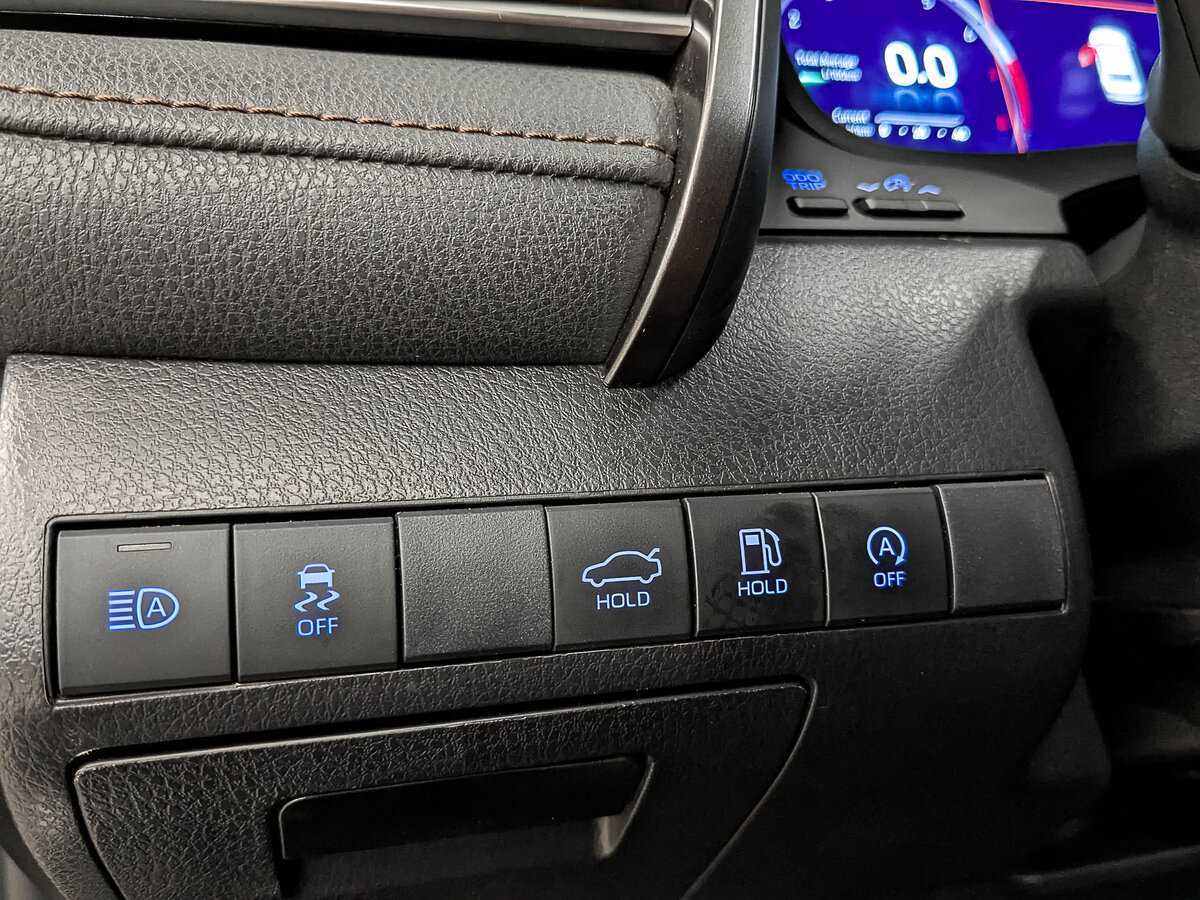 Б/У Тойота Камри 2023 года. Фото: #28