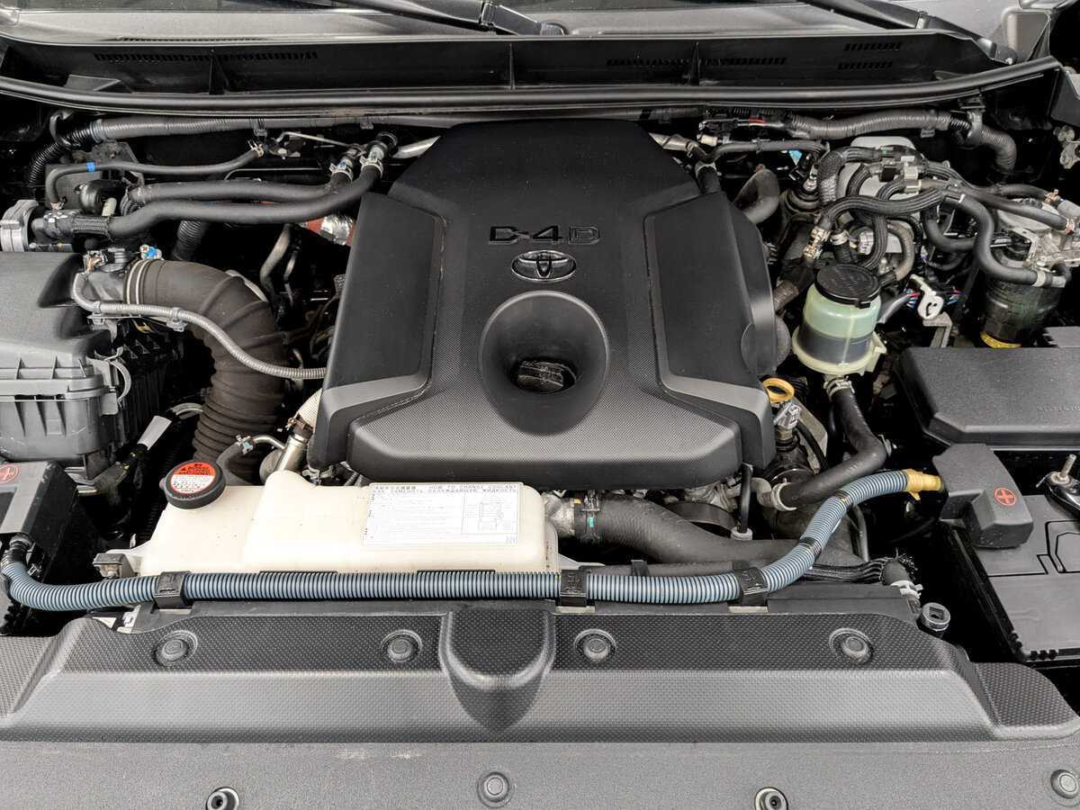 Б/У Тойота Лэнд Крузер Прадо 2015 года. Фото: #8