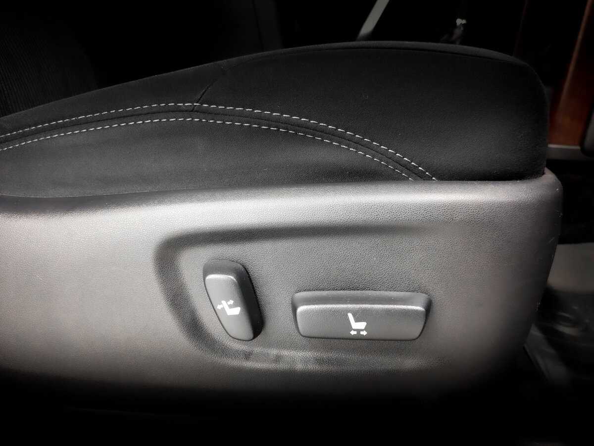 Б/У Тойота Лэнд Крузер Прадо 2015 года. Фото: #22