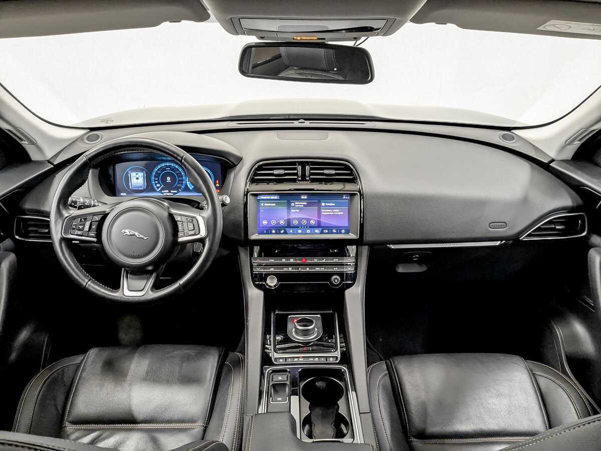 Б/У Ягуар Ф-Пэйс 2018 года. Фото: #13