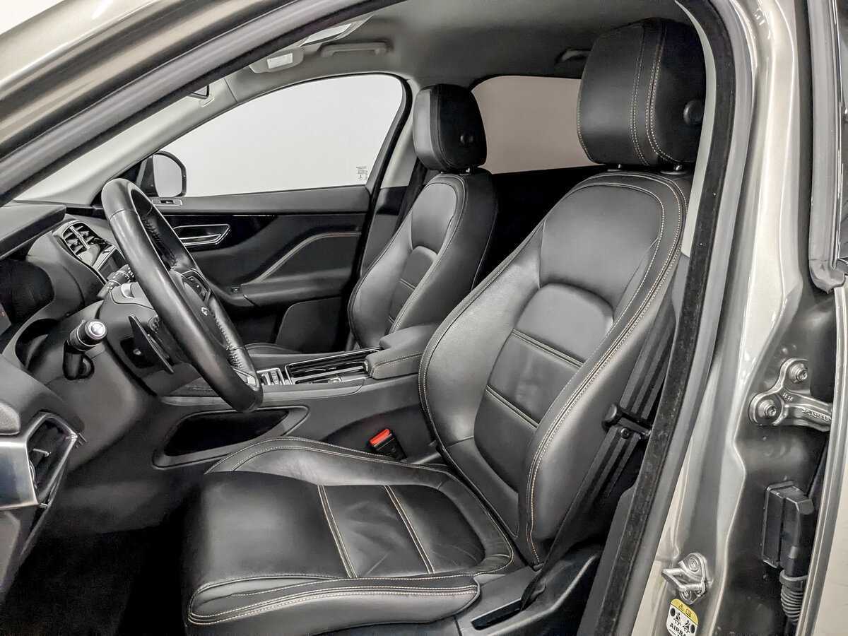 Б/У Ягуар Ф-Пэйс 2018 года. Фото: #17