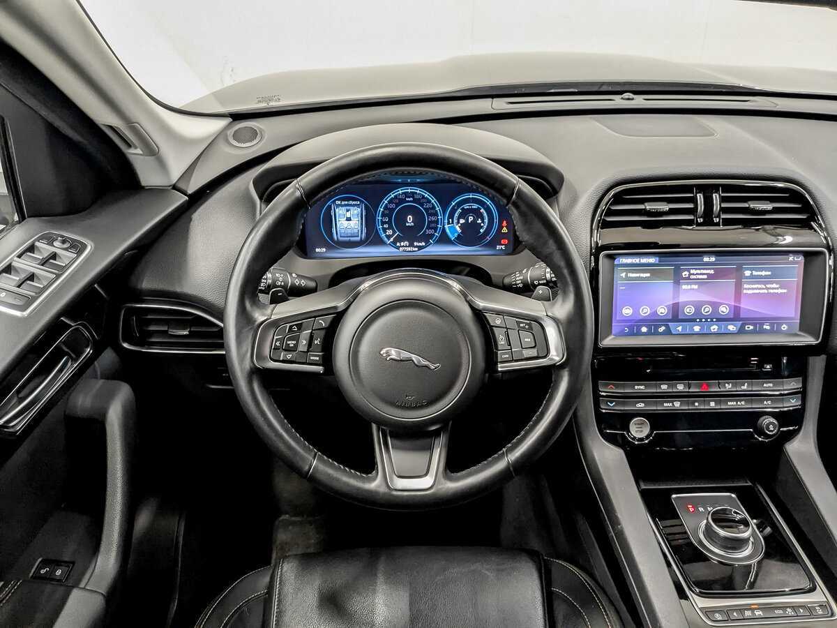 Б/У Ягуар Ф-Пэйс 2018 года. Фото: #19