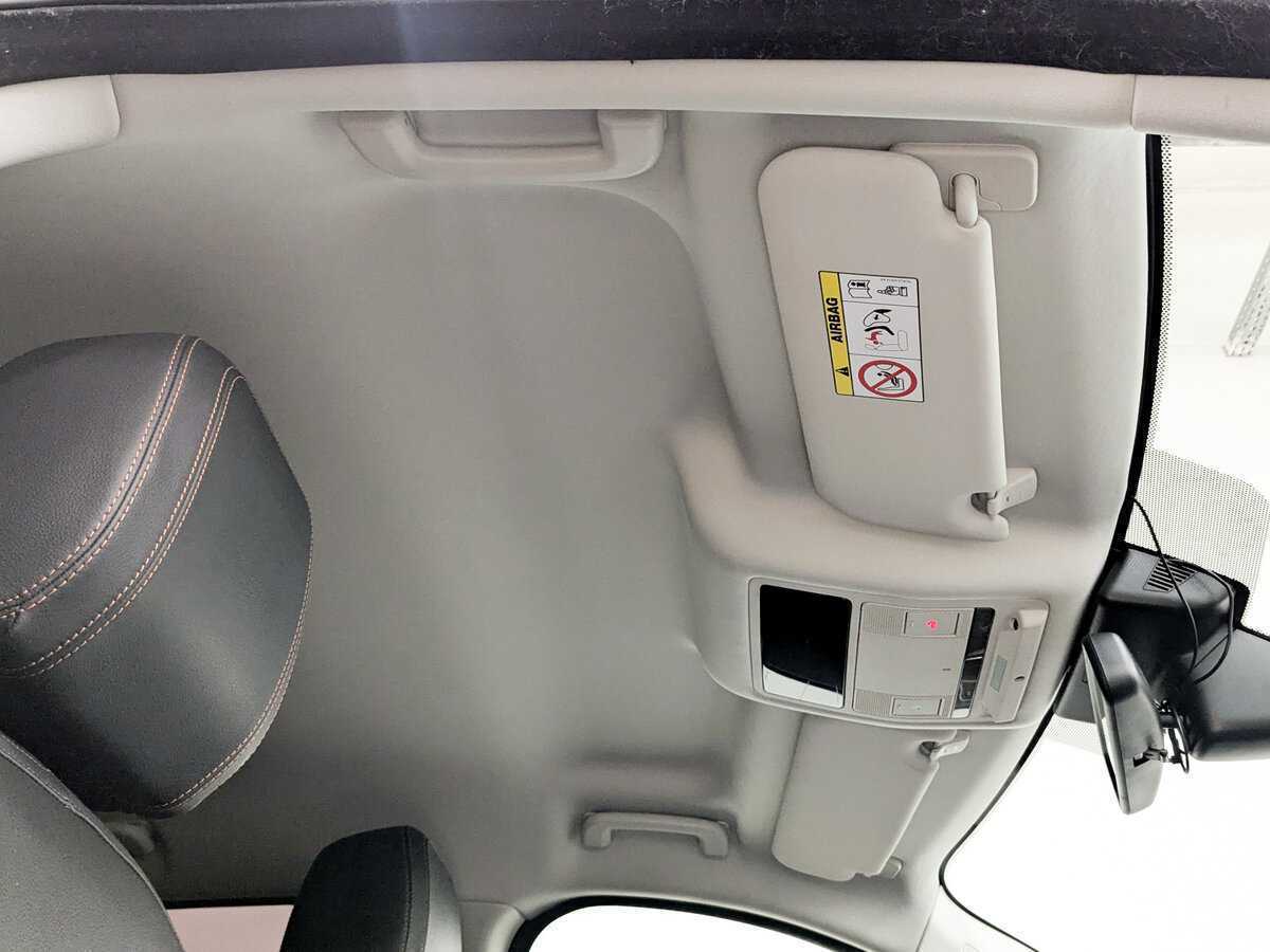 Б/У Ягуар Ф-Пэйс 2018 года. Фото: #20