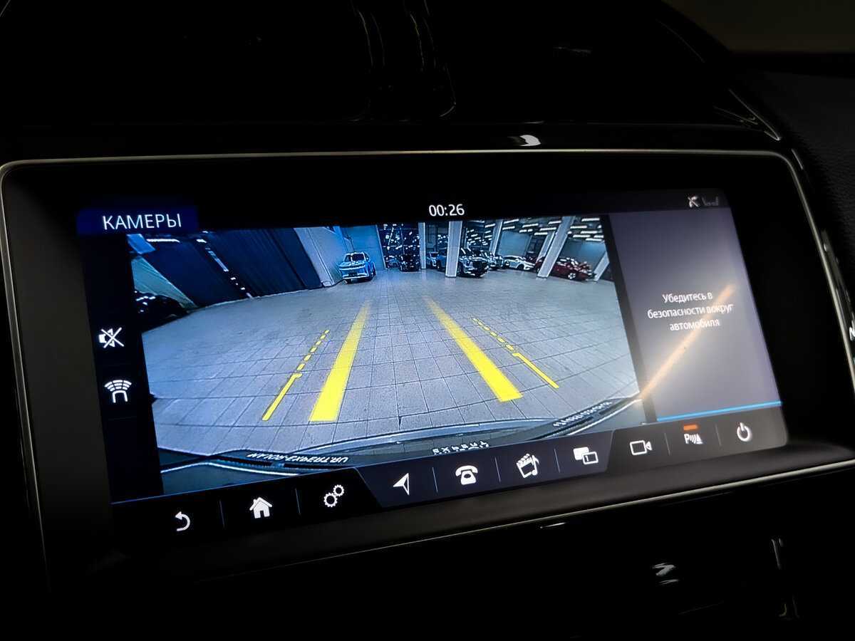 Б/У Ягуар Ф-Пэйс 2018 года. Фото: #25